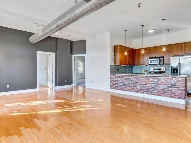 Building Photo - 1158 Ponce De Leon Ave NE