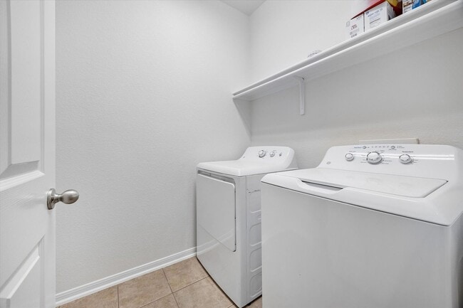 Building Photo - Newly Renovated Single-Story Home