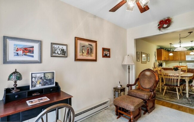 Building Photo - 372 Winding Oak Dr