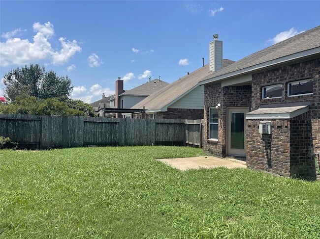 Building Photo - 6411 Virginia Fields Dr