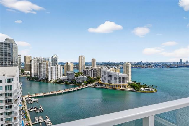 Building Photo - 1155 Brickell Bay Dr