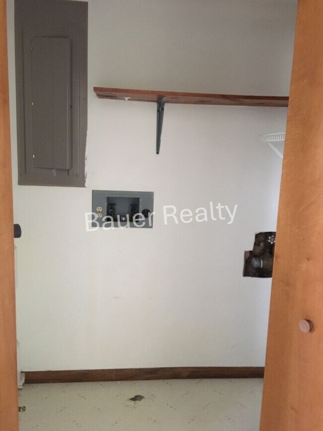 Building Photo - db34