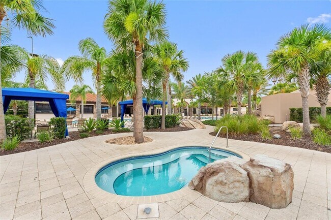 Building Photo - 7243 Oak Hammock Dr