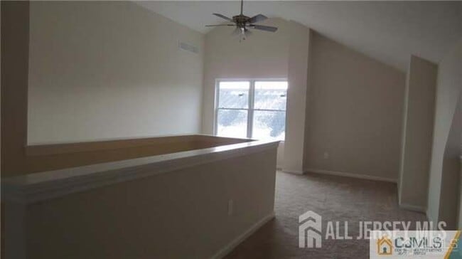 Building Photo - 28 Kensington Dr