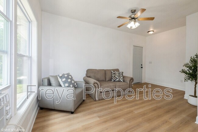 Building Photo - 1547 13th St