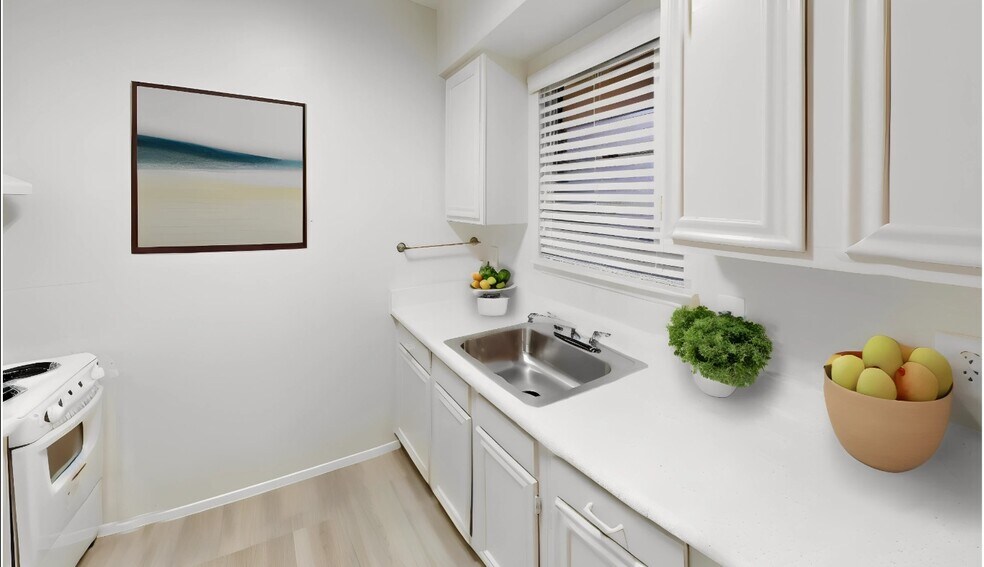 Building Photo - 7401 N Lamar Blvd