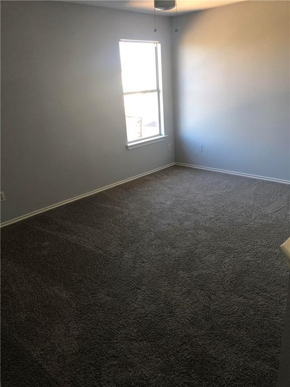 Building Photo - 227 Mossy Rock Dr