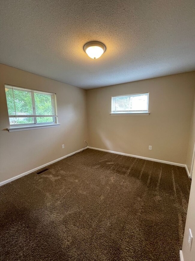 Building Photo - One Month Free please ask for details!!!!