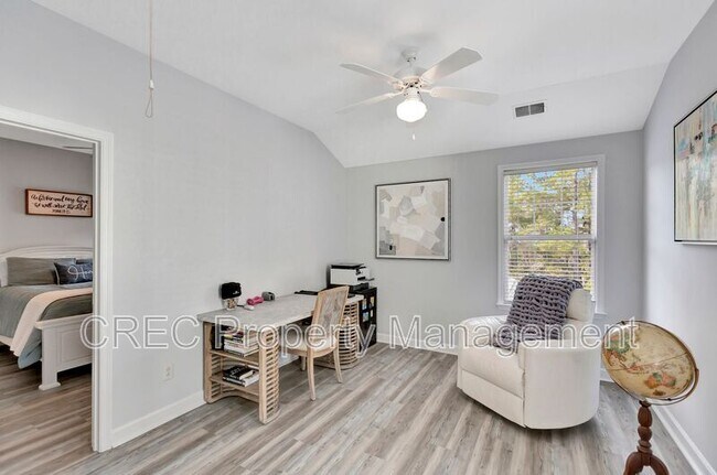 Building Photo - 147 Palm Cove Way