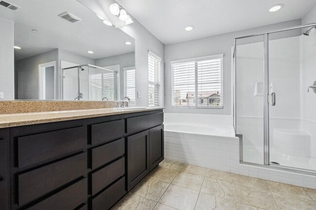 Building Photo - 6958 Stanza Ct