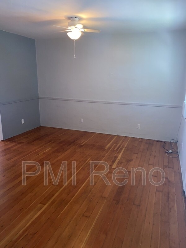 Building Photo - 648 Moran St