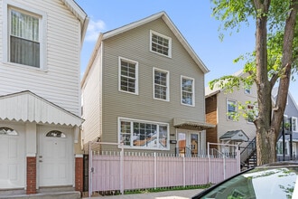 Building Photo - 4418 S Honore St