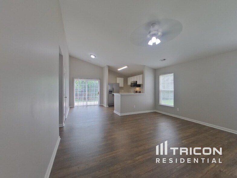 Building Photo - 6213 McIntyre Ridge Dr
