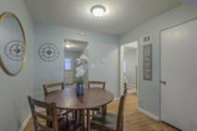 Building Photo - 4110 Clark Ave