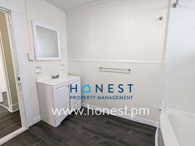 Building Photo - 30 Sewall St