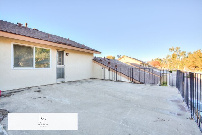 Building Photo - Walnut Valley Unified School District