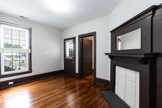 Building Photo - Three Bedroom Home!