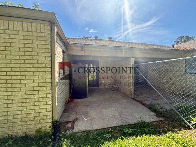 Building Photo - 2531-2533 Westminster Dr