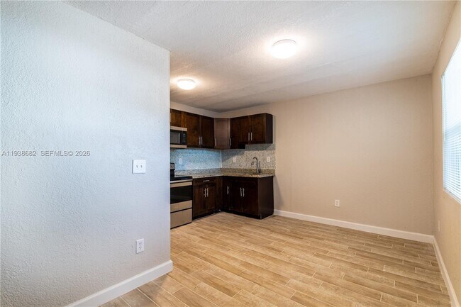 Building Photo - 601 S Flagler Ave