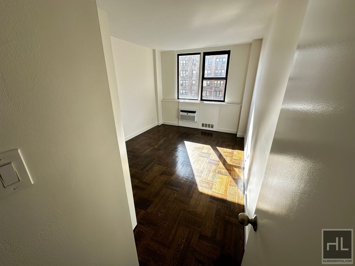 Building Photo - East 79th Street