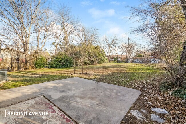 Building Photo - 7608 Deaver Dr