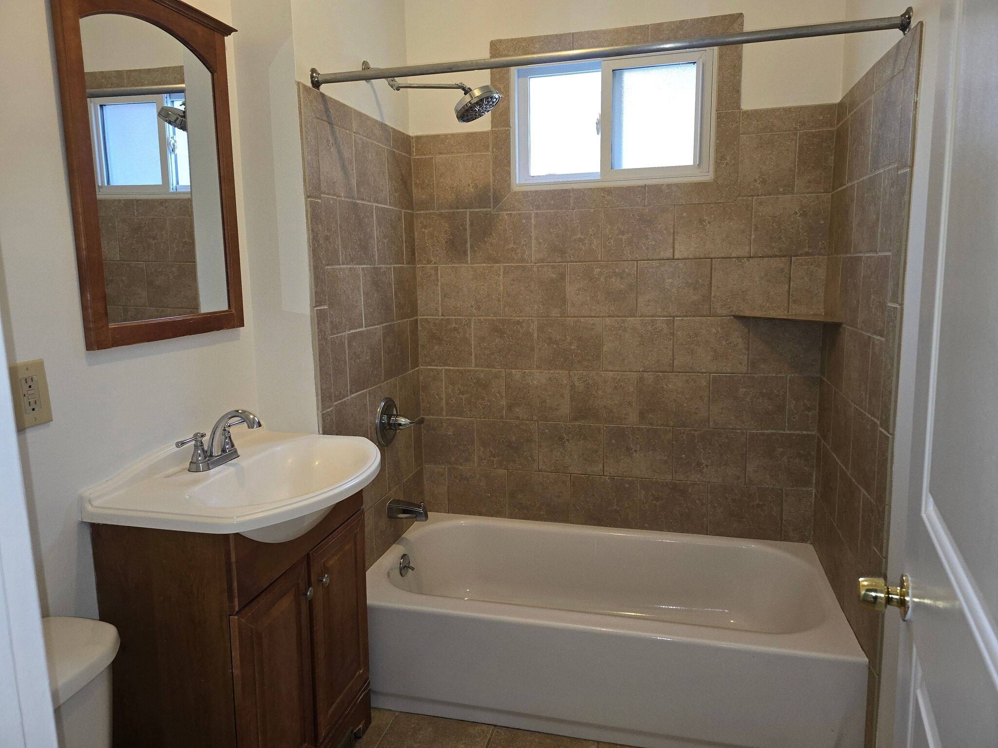 Building Photo - 1069 Wayburn St