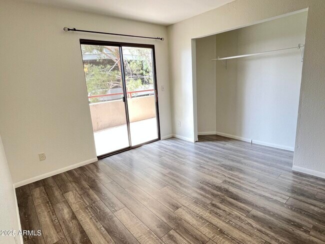 Building Photo - 4850 E Desert Cove Ave