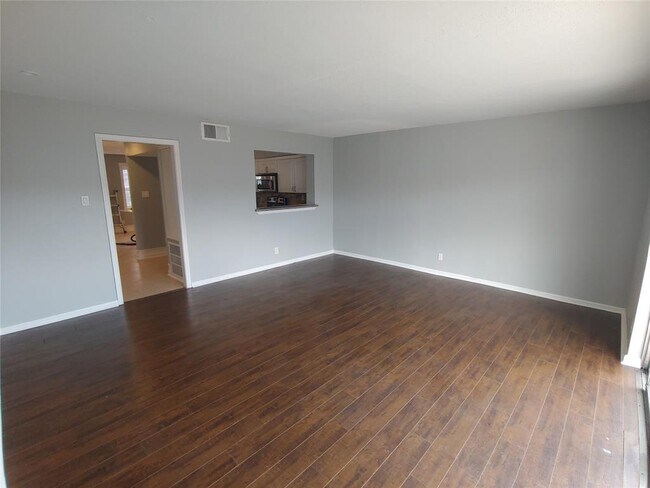 Building Photo - 11550 Chimney Rock Rd