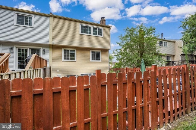 Building Photo - 5326 Larochelle Ct