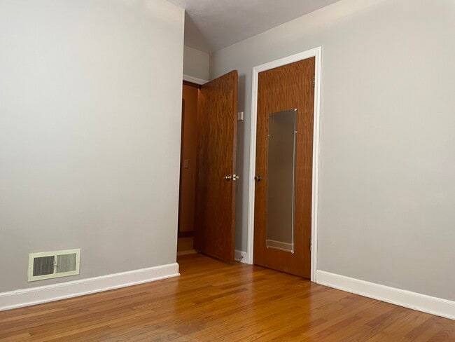 Building Photo - 4120 Jerome St