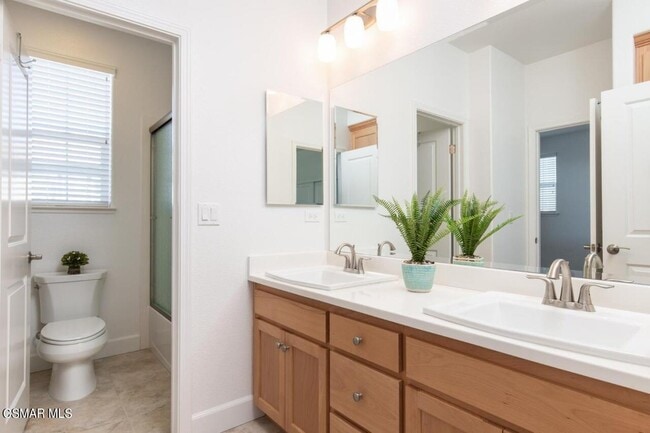 Building Photo - 217 9th St