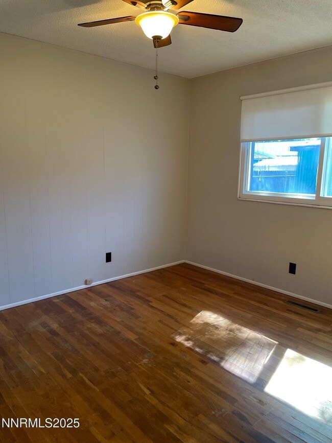 Building Photo - 4600 Azalea Dr