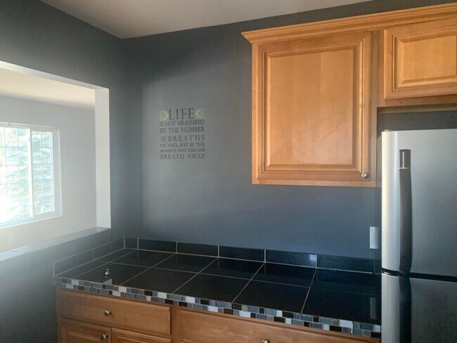 Building Photo - 30256 Southfield Rd