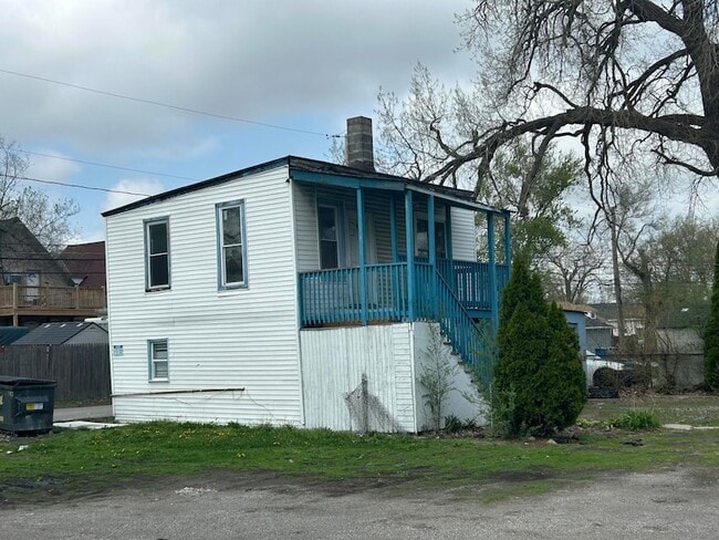 Building Photo - 5716 Calumet Ave