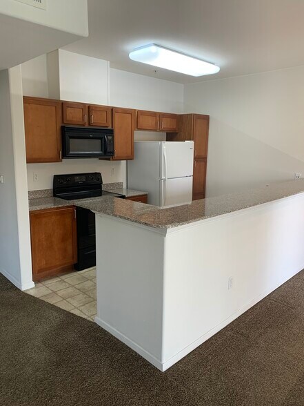 Building Photo - 4200 E Commerce Way