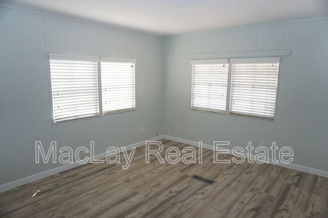Building Photo - 720 S 97th Pl