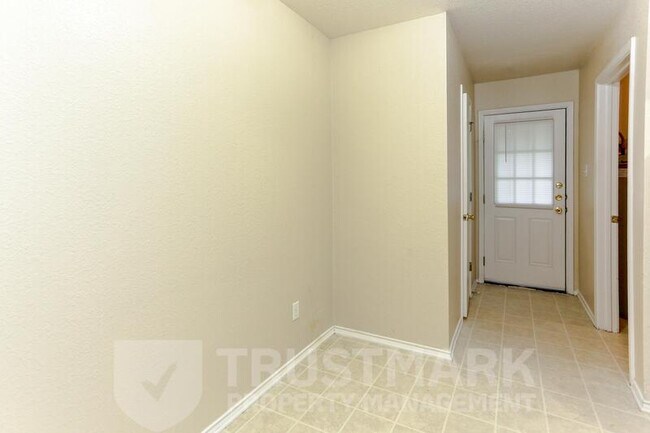 Building Photo - 4501 Mattie Dr