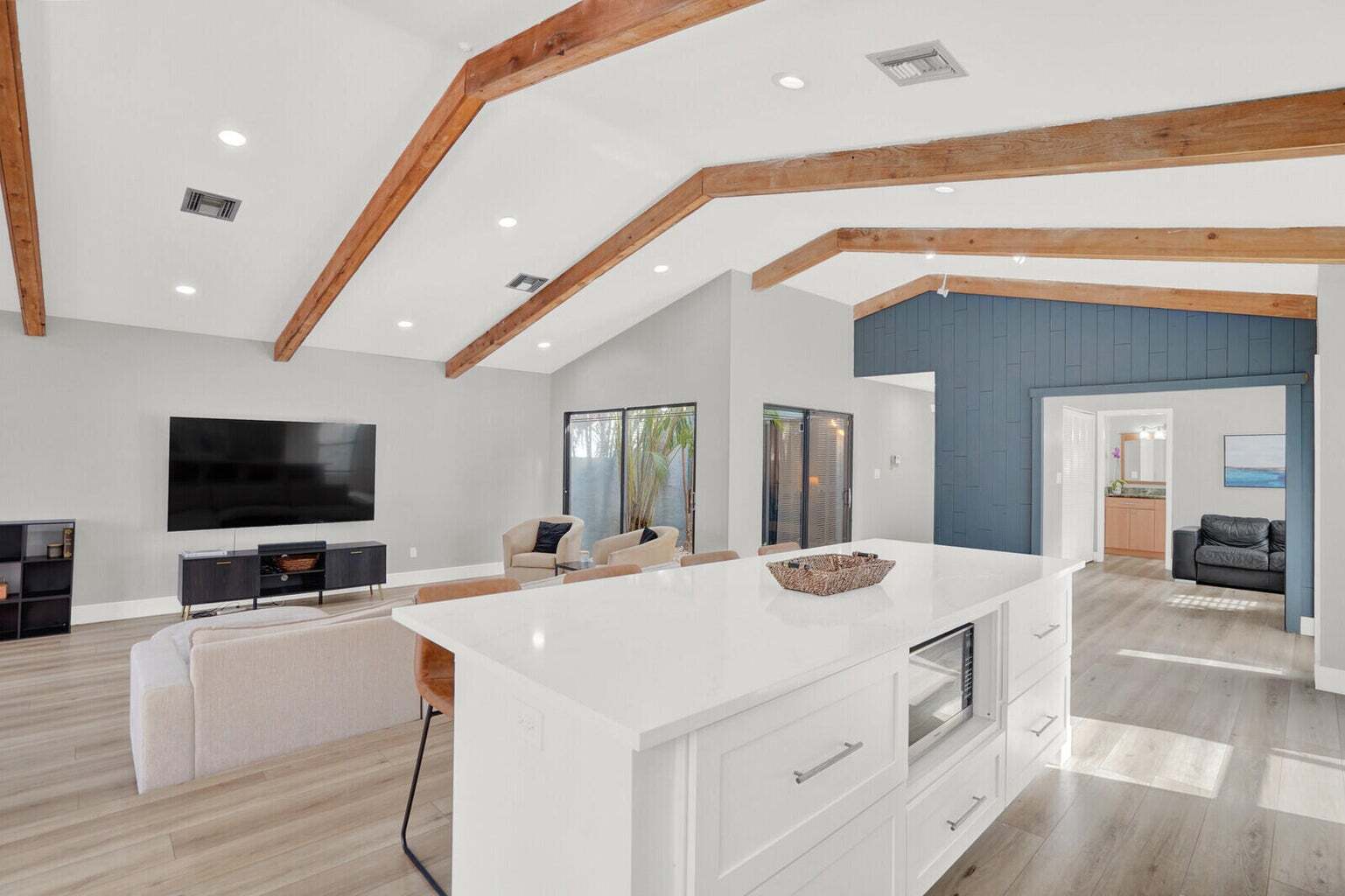 Building Photo - 940 Rainberry Lake Dr