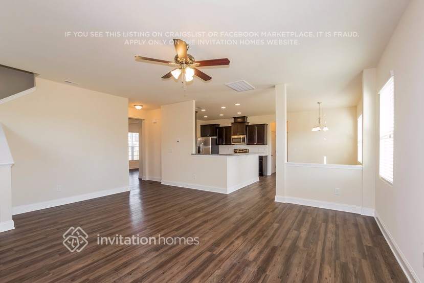 Building Photo - 167 Sassafras Rd