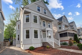 Building Photo - 163 Greenwood Ave