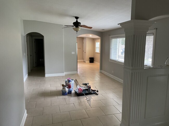 Building Photo - 146 Lower Hillside Dr