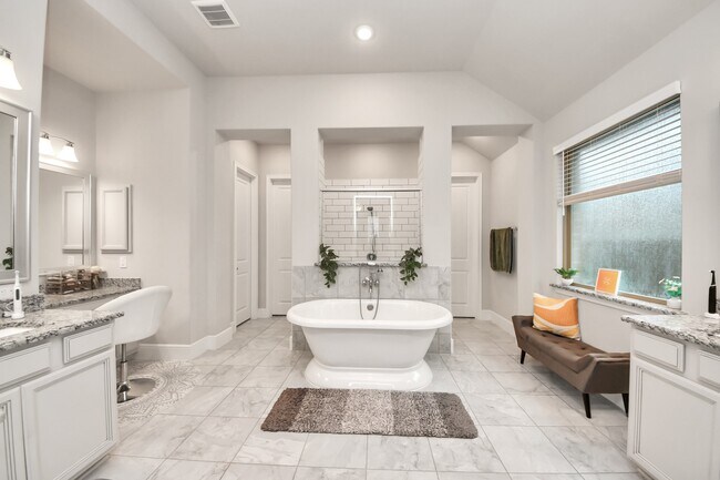 Building Photo - 23606 Verge Sims Dr