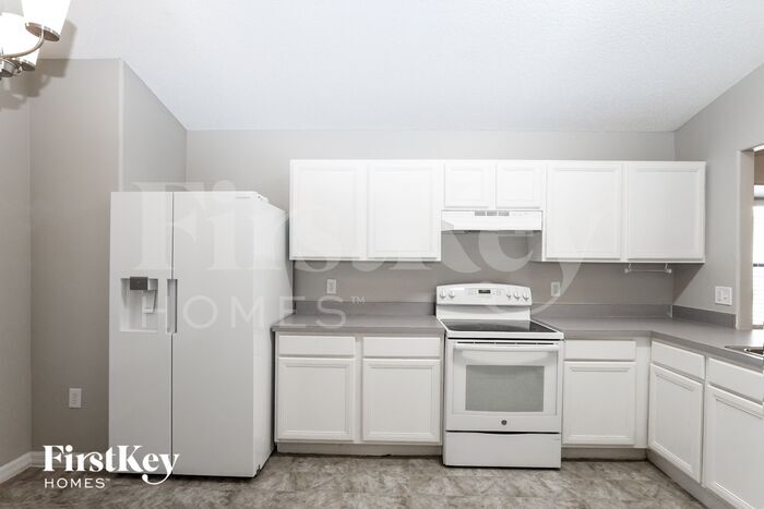 Building Photo - 756 Licaria Dr