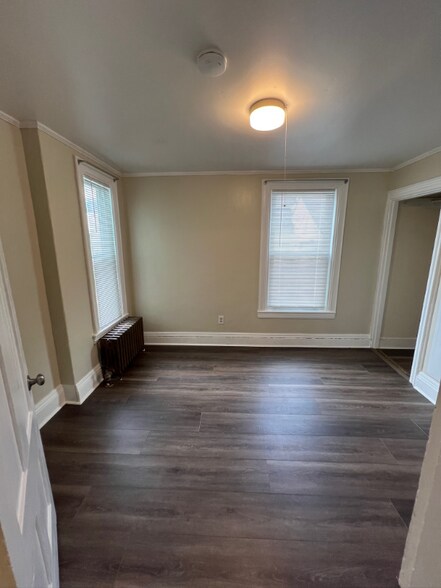 Building Photo - 36 Village St