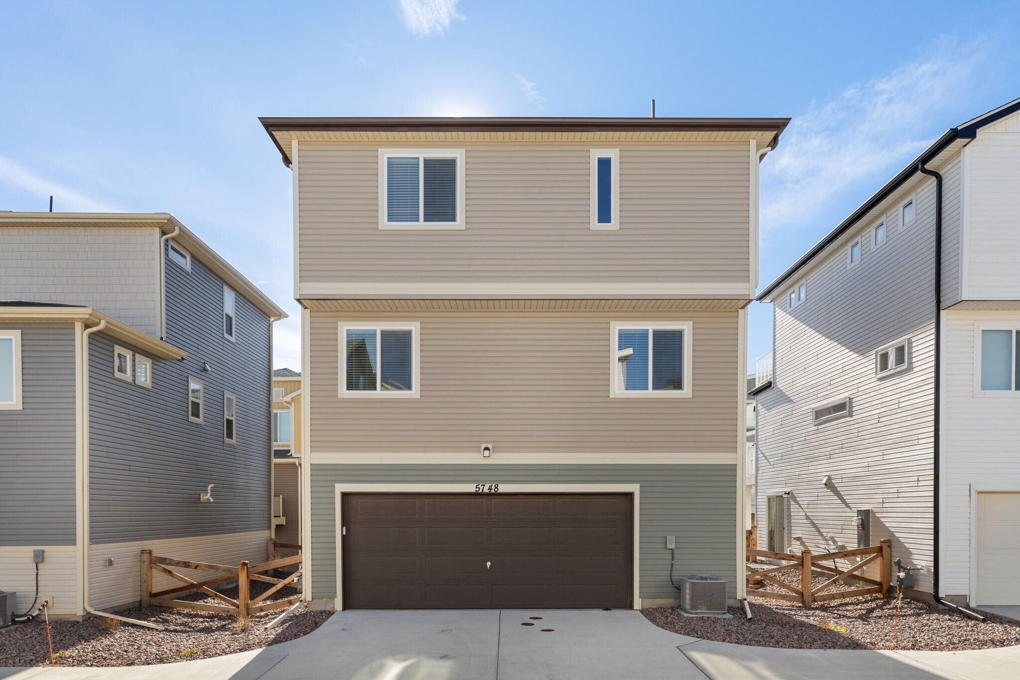 Building Photo - 5748 Thurless Ln