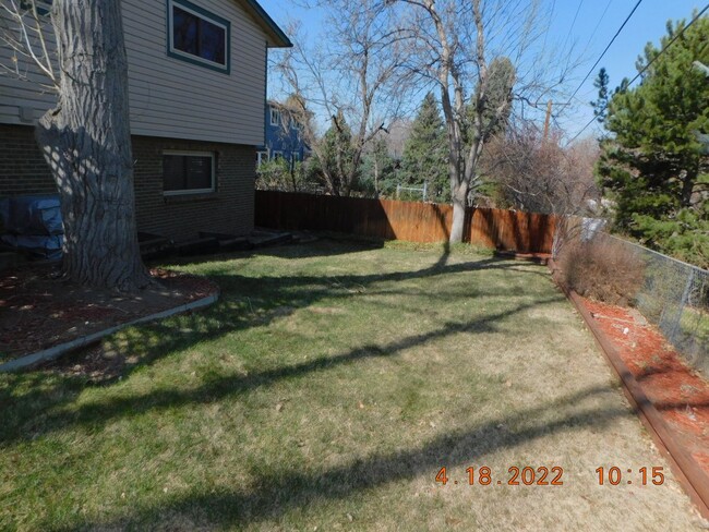 Building Photo - Beautiful house in Centennial!