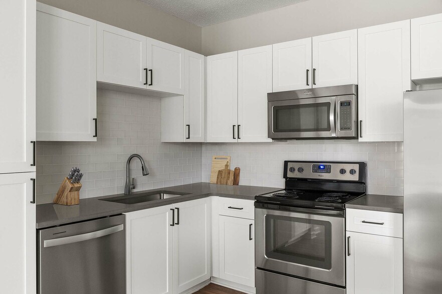 Farrington Midtown - Kitchen - Farrington Midtown