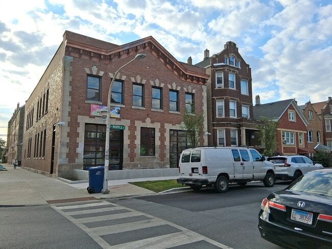 Building Photo - 2354 S Whipple St