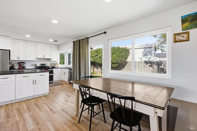 Building Photo - 1100 Merrill Ct