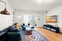 Building Photo - 471 NE 25th St